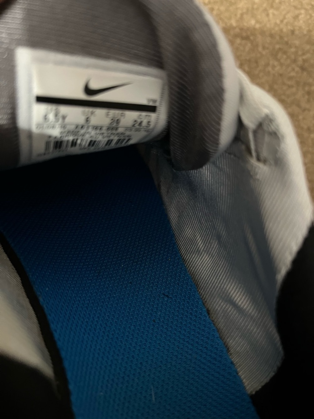 Nike Air Max 720 youth 6.5 - Picture 5 of 5